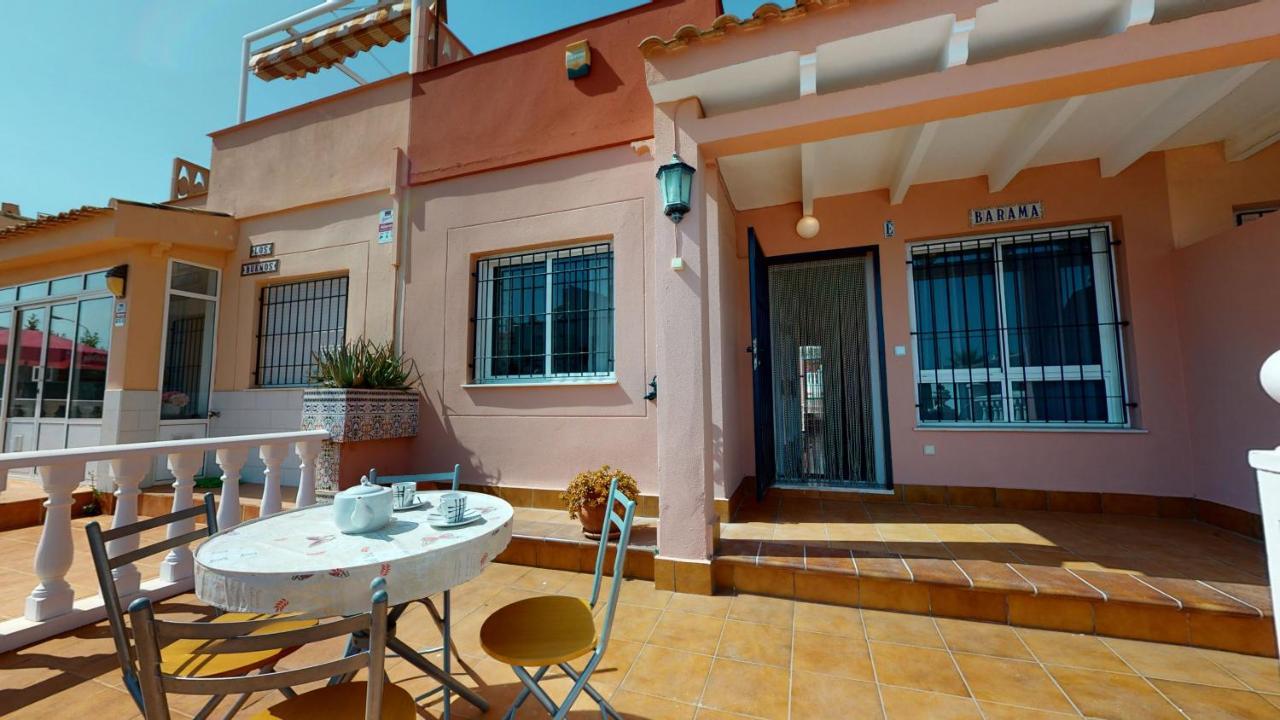 Cozy & Bright Bungalow Τορεβιέχα Εξωτερικό φωτογραφία