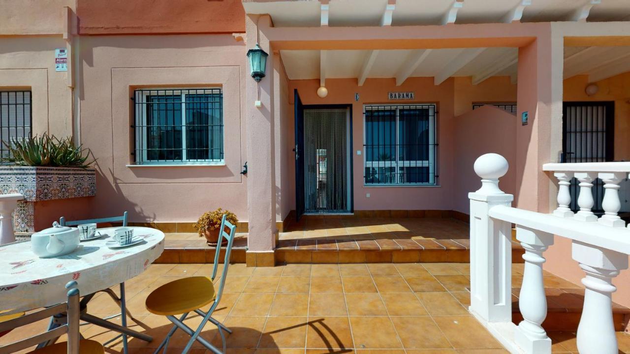 Cozy & Bright Bungalow Τορεβιέχα Εξωτερικό φωτογραφία